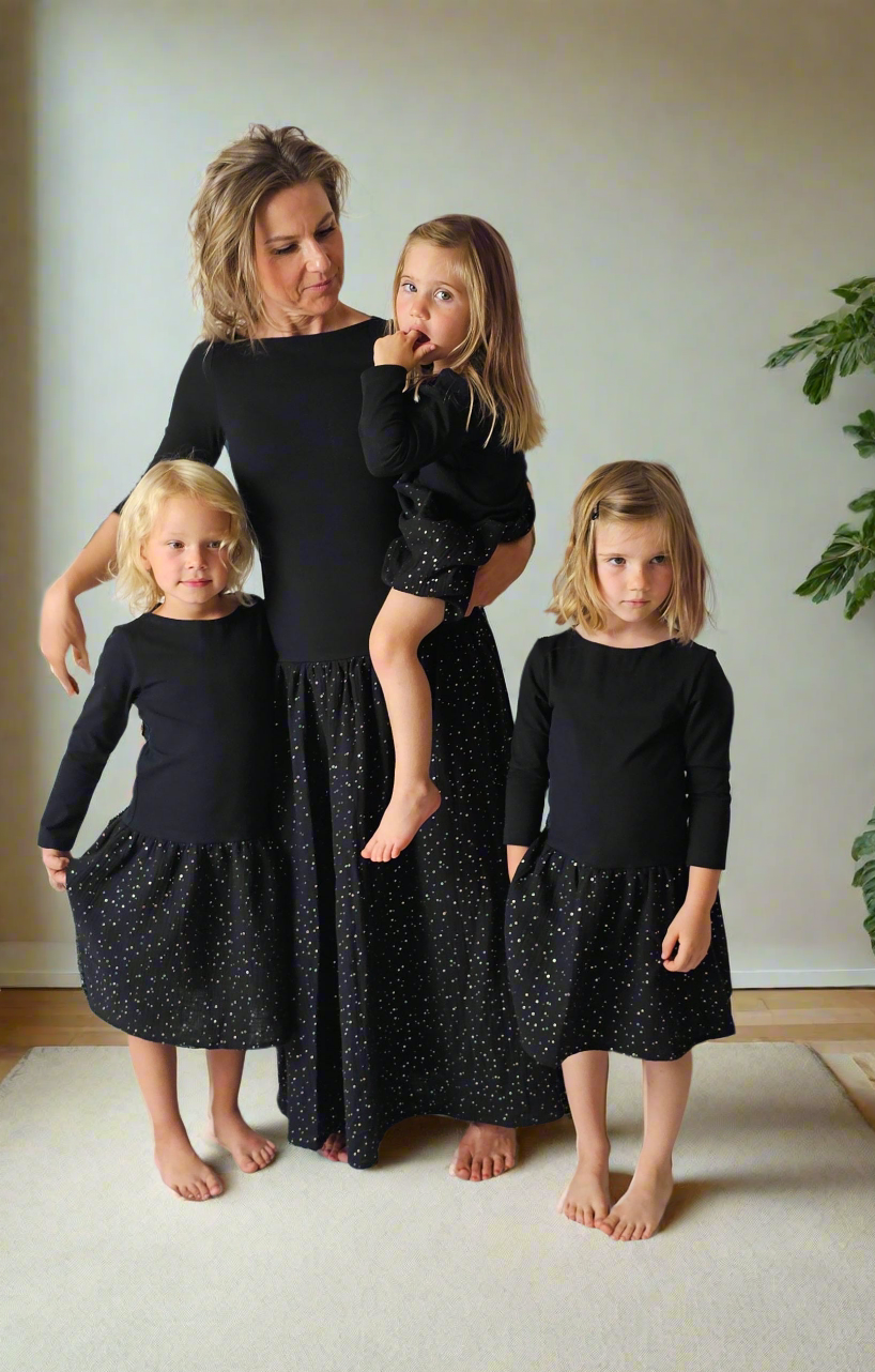 divci-saty-uplet-muselin-3/4-rukav-jednoduchost-styl-pro-kazde-rocni-obdobi-vecere-k-mori-elegantni-zlate-tecky-cerna