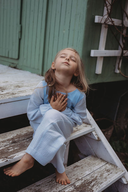 Dívčí halenka z mušelínu a úpletu - Andromeda