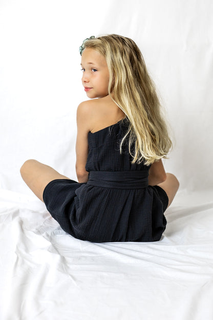 Dívčí šaty  z mušelínu, na jedno rameno -Allie