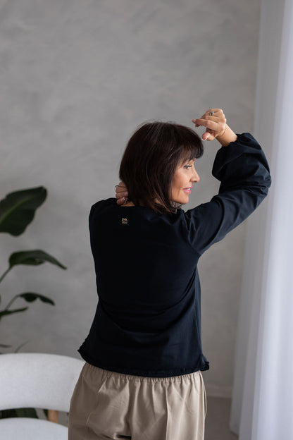 piíjemny-a-pruzny-uplet-vystrih-lodickovy-dlouhe-balonove-rukavy-pohodlny-strih-na-kazdodenni-noseni-si-ho-uplne-zamilujete-cerna