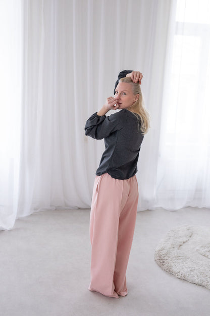 piíjemny-a-pruzny-uplet-vystrih-lodickovy-dlouhe-balonove-rukavy-pohodlny-strih-na-kazdodenni-noseni-si-ho-uplne-zamilujete-sedy-melir-tmavy