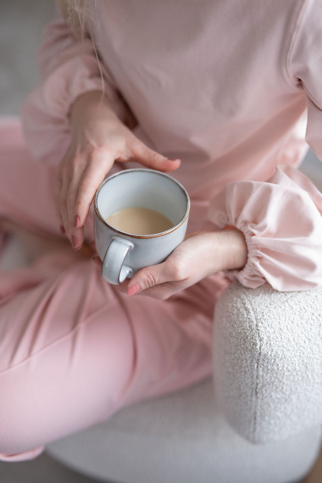 piíjemny-a-pruzny-uplet-vystrih-lodickovy-dlouhe-balonoverukavy-pohodlny-strih-na-kazdodenni-noseni-si-ho-uplne-zamilujete-ruzova