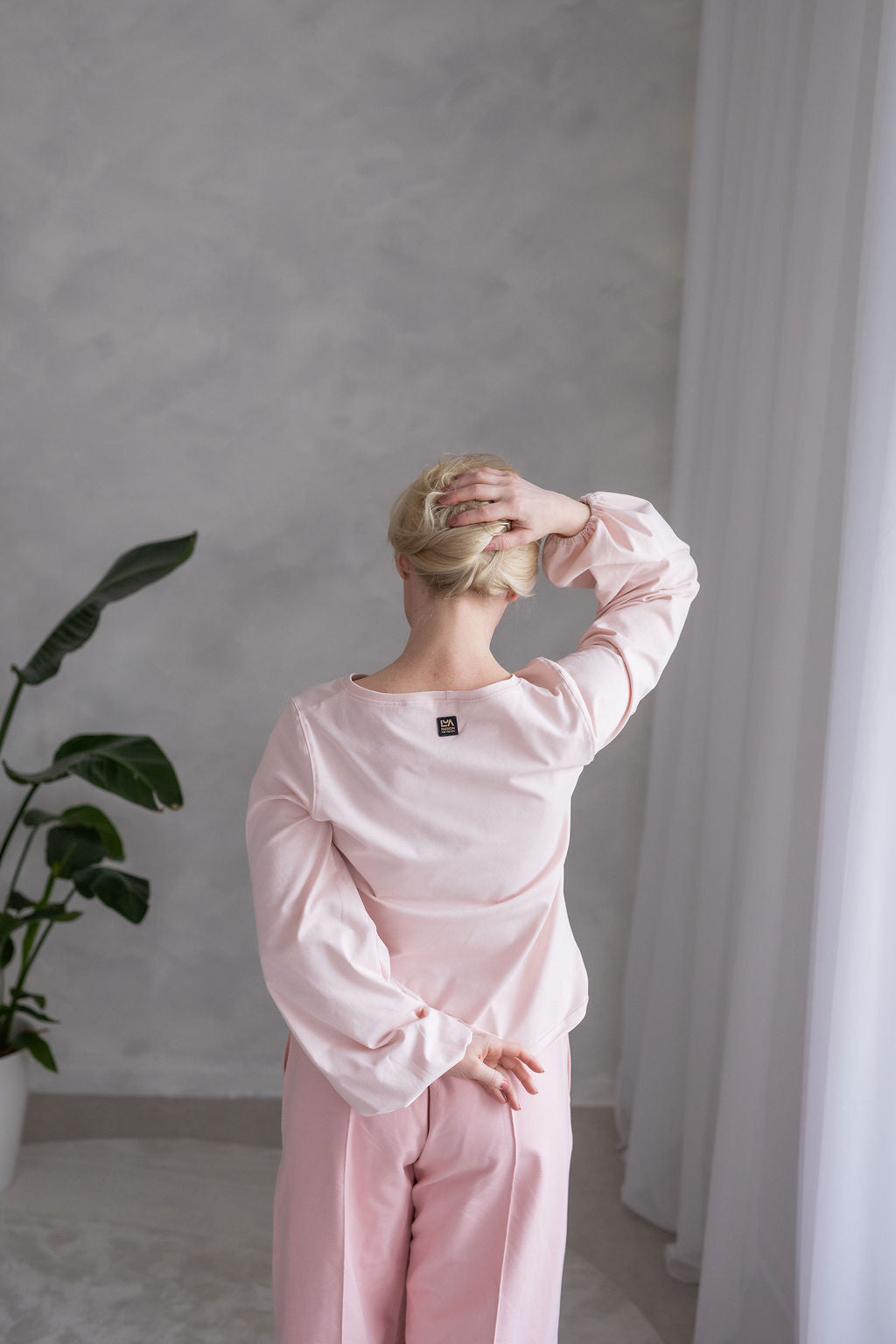 piíjemny-a-pruzny-uplet-vystrih-lodickovy-dlouhe-balonoverukavy-pohodlny-strih-na-kazdodenni-noseni-si-ho-uplne-zamilujete-ruzova