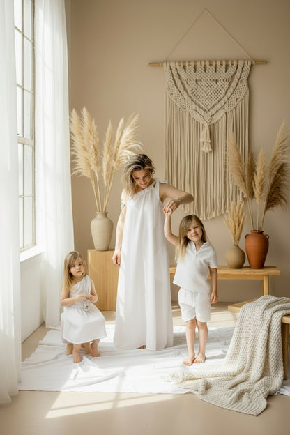 Dívčí šaty  z mušelínu, na jedno rameno -Allie