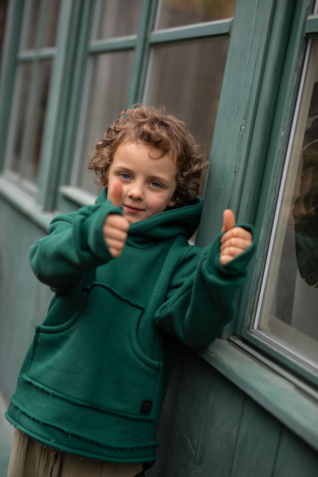 chlapecka-mikina-pocesana-teplakovina-s-kapuci-kapsa-klokan-zelena