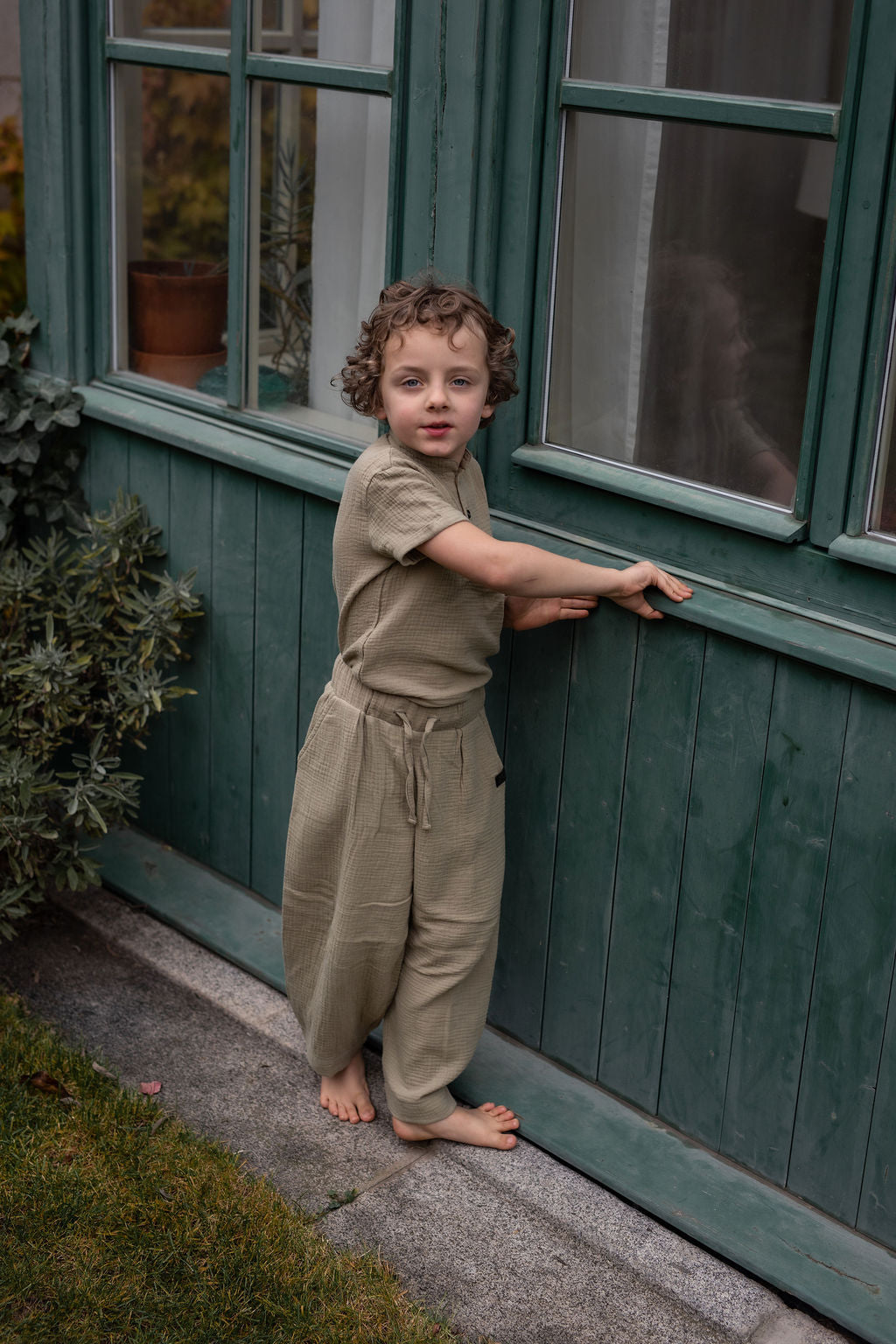 chlapecka-polokosile-muselin-pohodlna-knofliky-kratky-rukav-idealni-na-kazde-rocni-obdobi-khaki