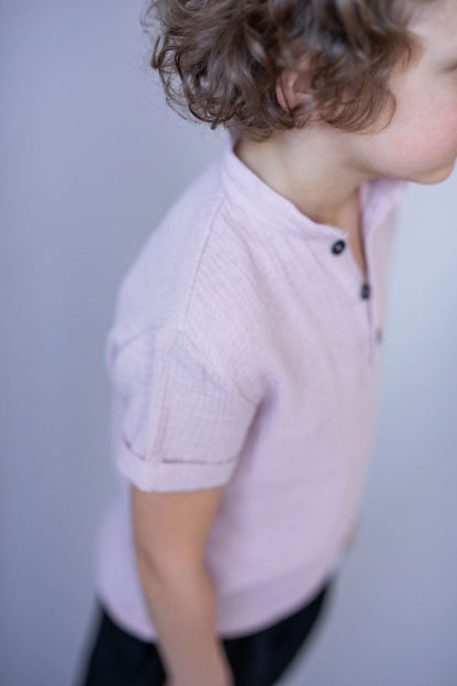 chlapecka-polokosile-muselin-pohodlna-knofliky-kratky-rukav-idealni-na-kazde-rocni-obdobi-staroruzova