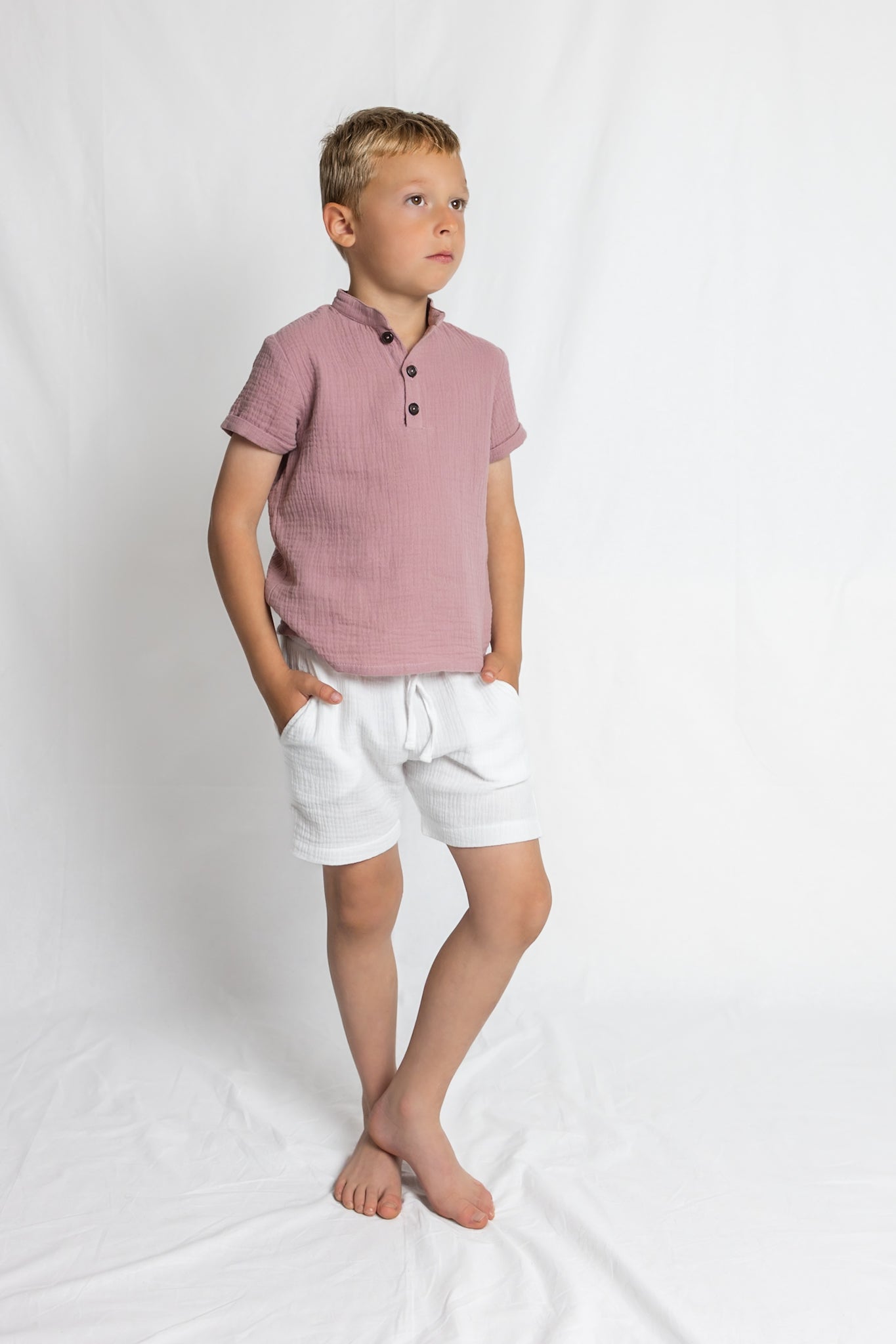 chlapecka-polokosile-muselin-pohodlna-knofliky-kratky-rukav-idealni-na-kazde-rocni-obdobi-staroruzova