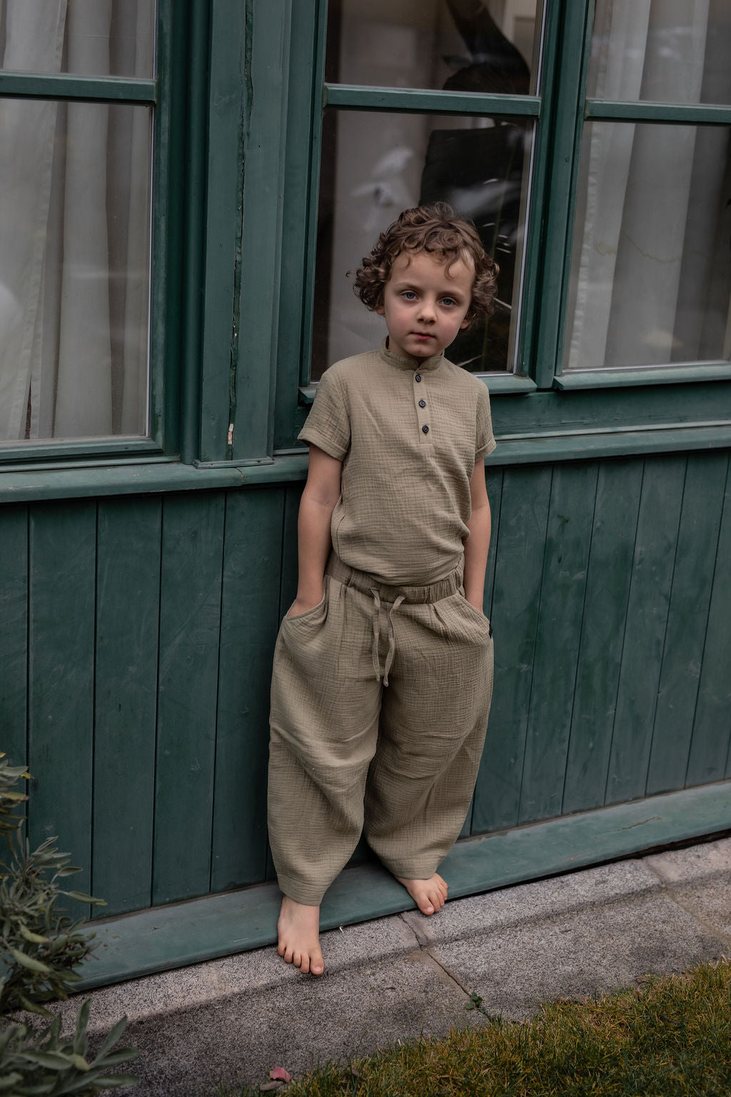 chlapecka-polokosile-muselin-pohodlna-knofliky-kratky-rukav-idealni-na-kazde-rocni-obdobi-khaki
