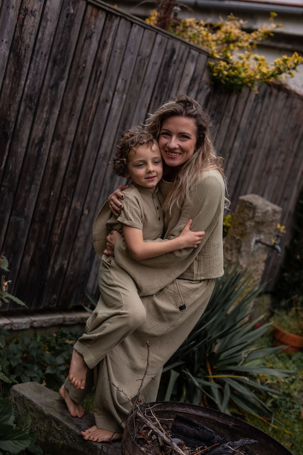 chlapecke-balonove-kalhoty-pohodli- styl-volnost-v- jednom- lehky- mušelín-Jsou -vzdušné-neomezují-se- v -pohybbu-elegantní-střihu-do -města- na víkendovou pohodu-Ležérní vzhled-
Elastický- pas -pro -maximální pohodlí-Ideální -na -jaro- léto- i -teplé -podzimní-dny-khaki