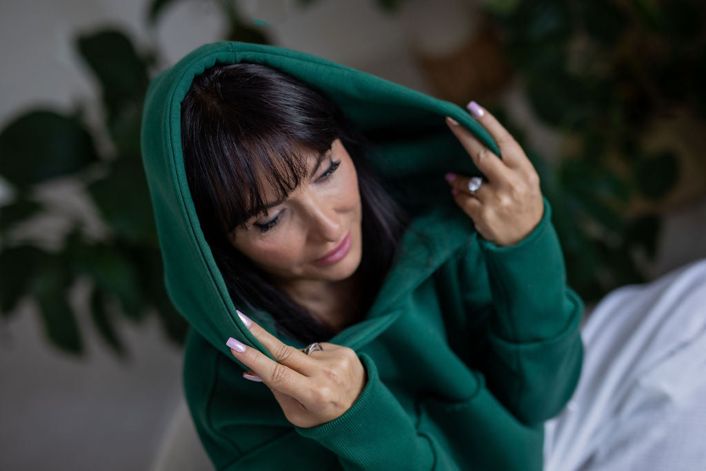 damska-mikina-pocesana-teplakovina-s-kapuci-kapsa-klokan-zelena