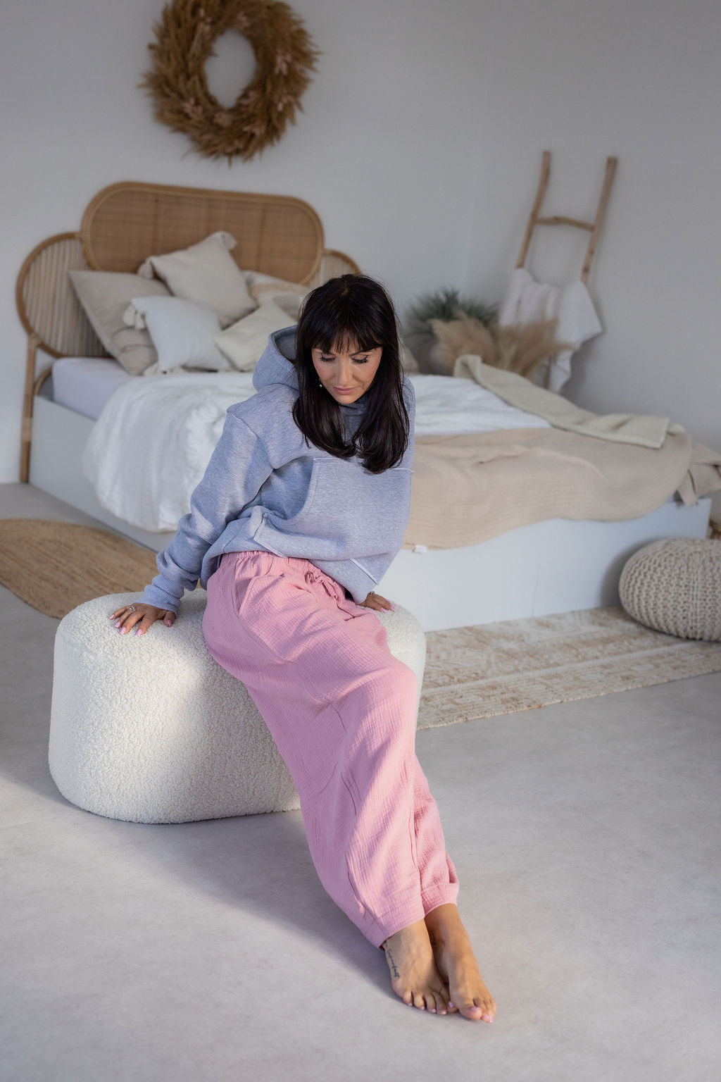 damske-balonove- kalhoty- z- lehkeho- muselinu-vzdusne -elegantni-do-mesta-na-vikend- Lezerni-Elastický-malinko-snizeny-ruzova