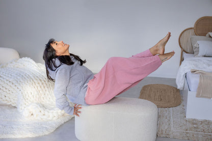 damske-balonove- kalhoty- z- lehkeho- muselinu-vzdusne -elegantni-do-mesta-na-vikend- Lezerni-Elastický-malinko-snizeny-ruzova