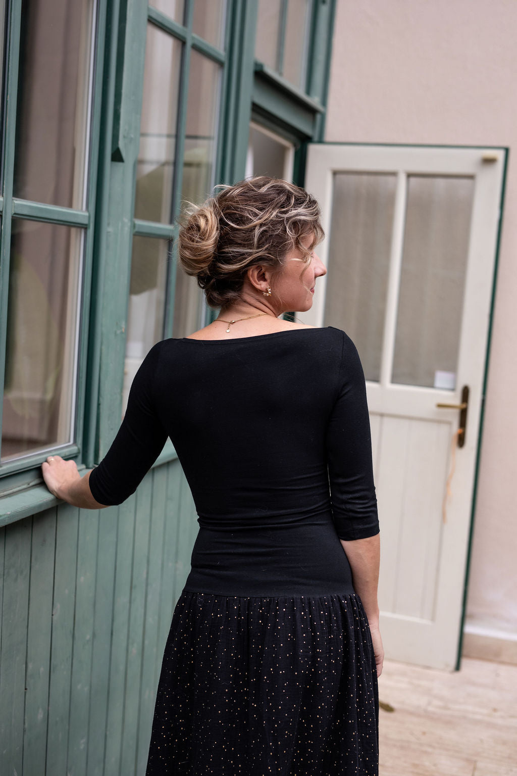 damske-saty-uplet-muselin-3/4-rukav-jednoduchost-styl-pro-kazde-rocni-obdobi-vecere-k-mori-elegantni-zlate-tecky-cerna