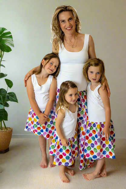 damske-saty-pruzne-pohodlne-úplet-nahoře-lehka- bohata-mušelínova-sukně-všestranné-nadčasové-styl-svoboda -colors