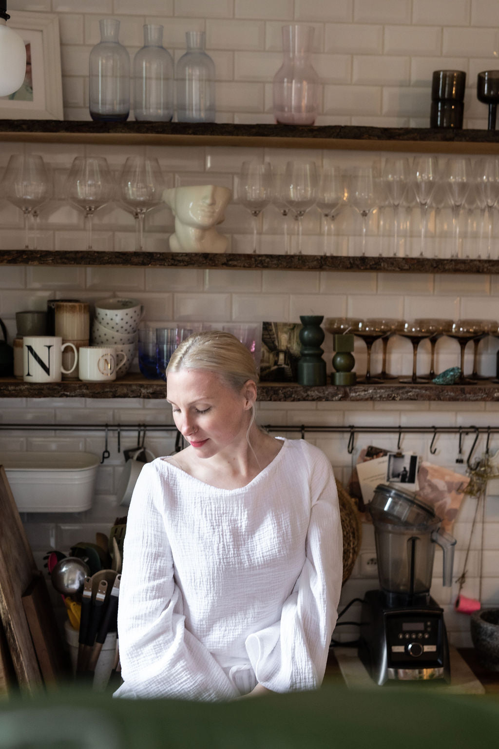 damsky-top-Lehkost-elegance-volnost-jemny- bavlneny-muselin-siroke-rukavy-perfektne-ladi-s-nasimi-balonovymi-kalhotami–Styl-komfort-na-jedničku-Idealni-pro-každodeni- noseni-bila