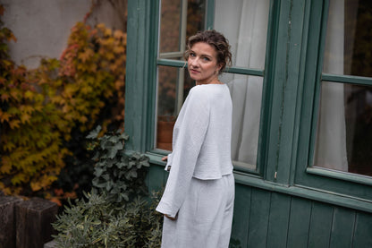 damsky-top-Lehkost-elegance-volnost-jemny- bavlneny-muselin-siroke-rukavy-perfektne-ladi-s-nasimi-balonovymi-kalhotami–Styl-komfort-na-jedničku-Idealni-pro-každodeni- noseni-baby-blue