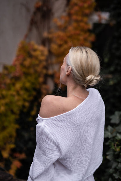 damsky-top-Lehkost-elegance-volnost-jemny- bavlneny-muselin-siroke-rukavy-perfektne-ladi-s-nasimi-balonovymi-kalhotami–Styl-komfort-na-jedničku-Idealni-pro-každodeni- noseni-bila