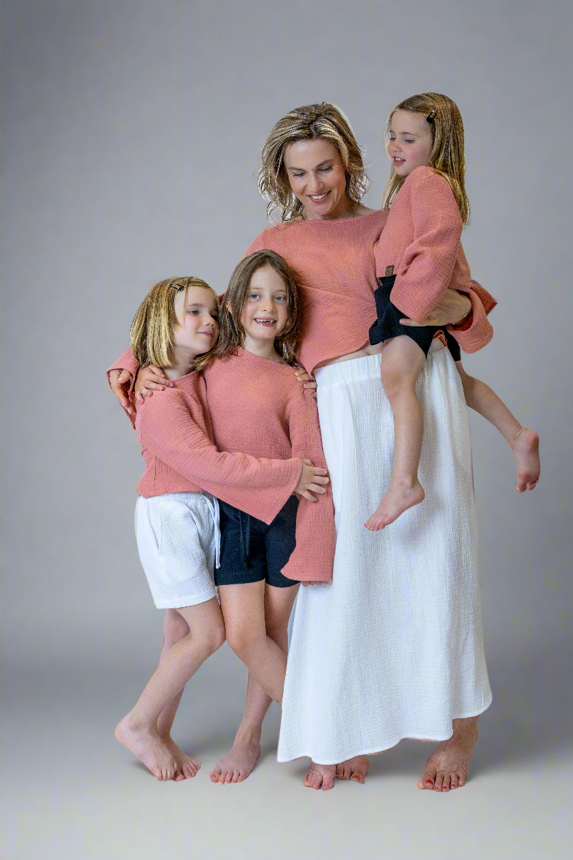 damsky-top-měkký-prodyšný-mušelín-stylový-volný-široky-rukáv-Ideální-pro-každodenní-nošení-letní-večery-Lehkost-elegance-volnost-pro-teplé-dny-coral