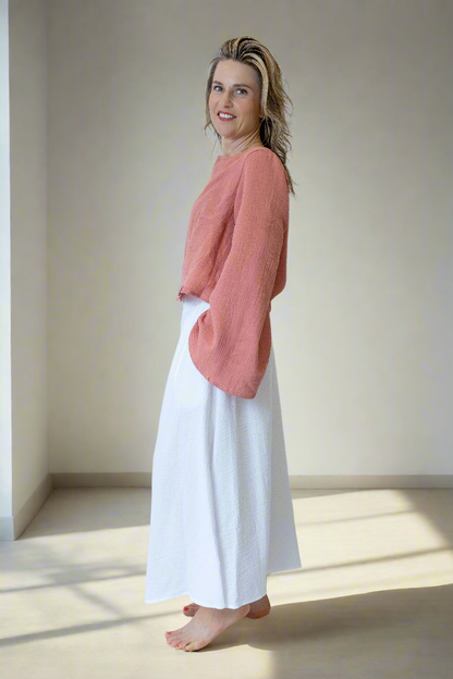 damsky-top-měkký-prodyšný-mušelín-stylový-volný-široky-rukáv-Ideální-pro-každodenní-nošení-letní-večery-Lehkost-elegance-volnost-pro-teplé-dny-coral