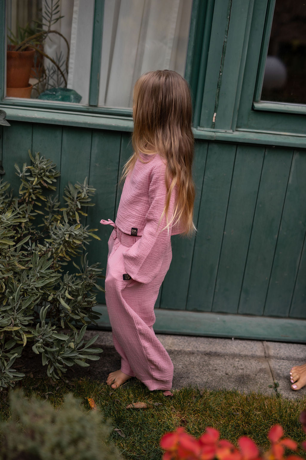 divci-balonove-kalhoty-pohodli- styl-volnost-v- jednom- lehky- mušelín-Jsou -vzdušné-neomezují-se- v -pohybbu-elegantní-střihu-do -města- na víkendovou pohodu-Ležérní vzhled-
Elastický- pas -pro -maximální pohodlí-Ideální -na -jaro- léto- i -teplé -podzimní-dny-ruzova