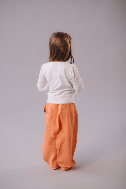 divci-elegantni-halena-muselin-uplet-balonove-rukavy-do-skolky.skoly-na-party -vylety-pohoda-zlate-tecky-bila