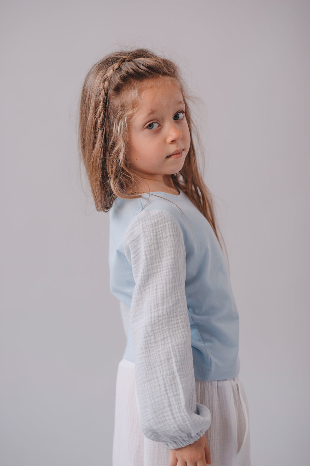 divci-elegantni-halena-muselin-uplet-balonove-rukavy-do-skolky.skoly-na-party -vylety-pohoda-baby-blue