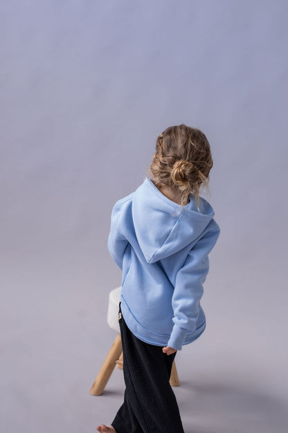 divci-mikina-pocesana-teplakovina-s-kapuci-kapsa-klokan-baby-bue