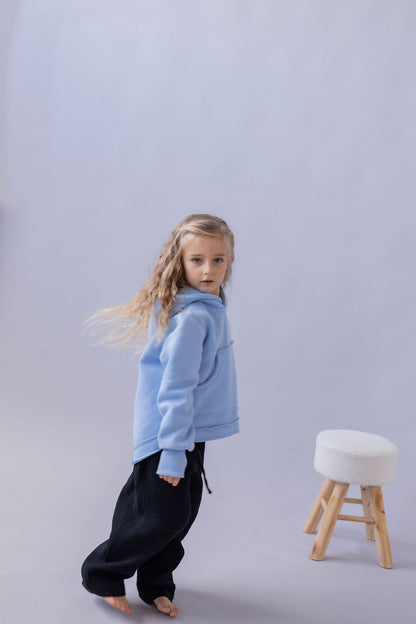 divci-mikina-pocesana-teplakovina-s-kapuci-kapsa-klokan-baby-bue