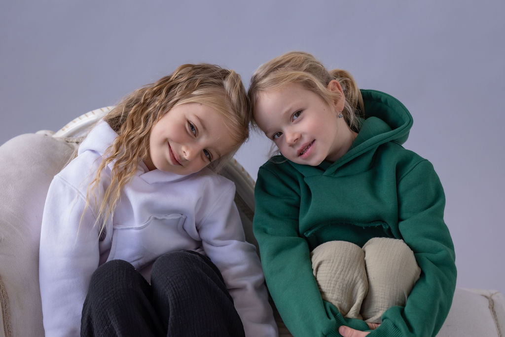 divci-mikina-pocesana-teplakovina-s-kapuci-kapsa-klokan-zelena