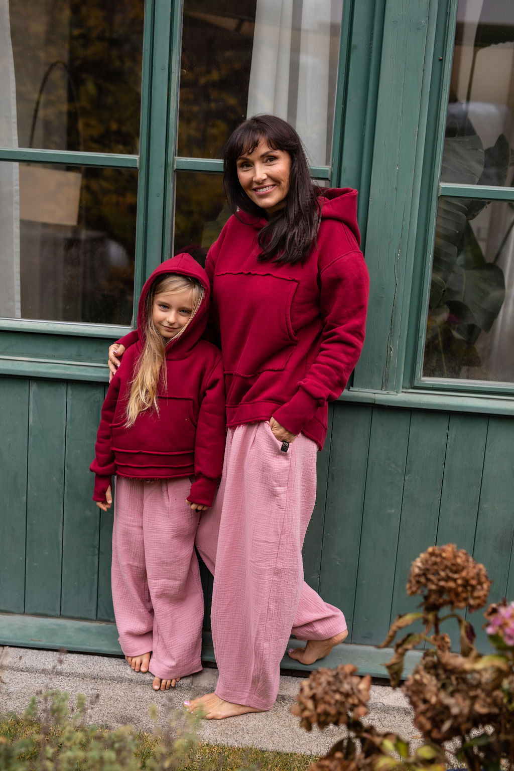 divci-mikina-pocesana-teplakovina-s-kapuci-kapsa-klokan-vinova