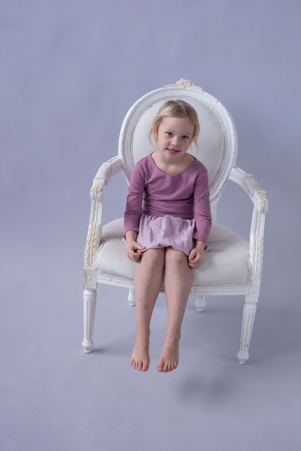 divci-saty-balonova-sukne-ke-kolenum-vrchni-dil-uplet-spodni-dil-muselin-lehkost-elegance-na-veceri-do-divadla-na-prochazky-ruzova-zlate-tecky