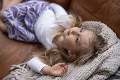 divci-saty-uplet-muselin-3/4-rukav-jednoduchost-styl-pro-kazde-rocni-obdobi-vecere-k-mori-elegantni-fialovy-abstract