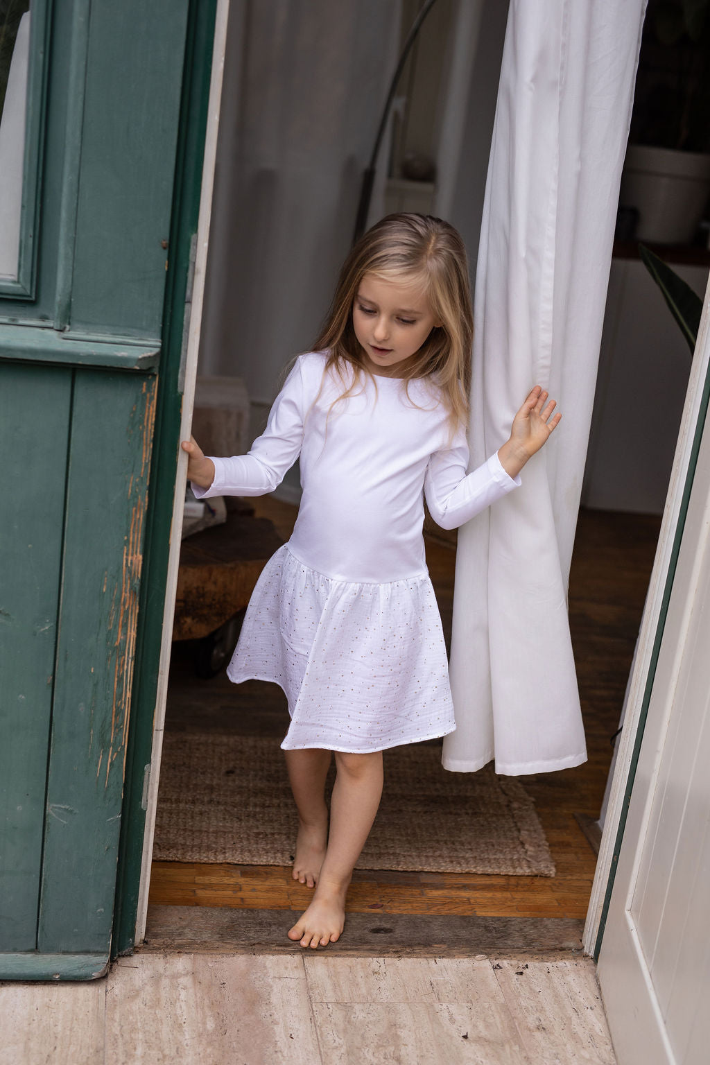 divci-saty-uplet-muselin-3/4-rukav-jednoduchost-styl-pro-kazde-rocni-obdobi-vecere-k-mori-elegantni-zlate-tecky-bila