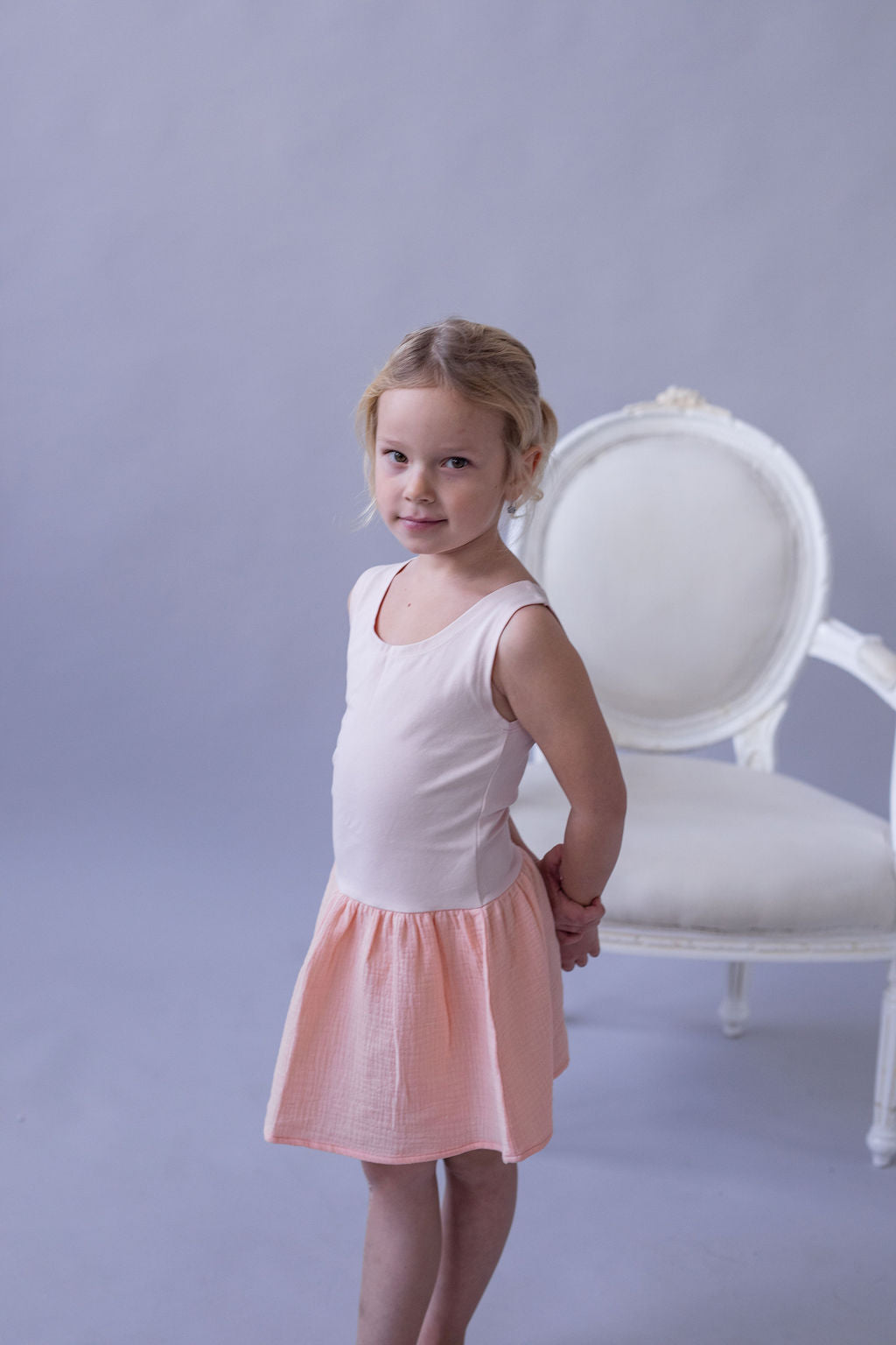 divci-saty-pohodlny-uplet-nahore-lehka-a-bohata-muselinova-sukne-vsestranne-nadcasove-vhodne-k-mori-na-prochazky-na-veceri-svetle-oranzova