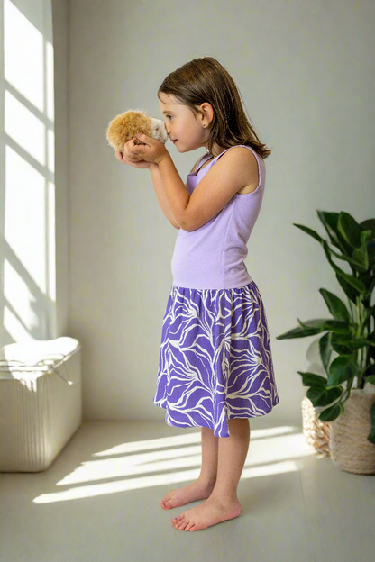 divci-saty-pruzne-pohodlne-úplet-nahoře-lehka- bohata-mušelínova-sukně-všestranné-nadčasové-styl-svoboda-purple-abstract