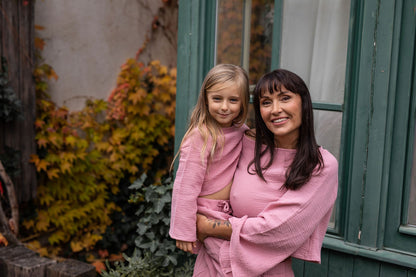 divci-top-měkký-prodyšný-mušelín-stylový-volný-široky-rukáv-Ideální-pro-každodenní-nošení-letní-večery-Lehkost-elegance-volnost-pro-teplé-dny-do-školy-hřiště-ruzova