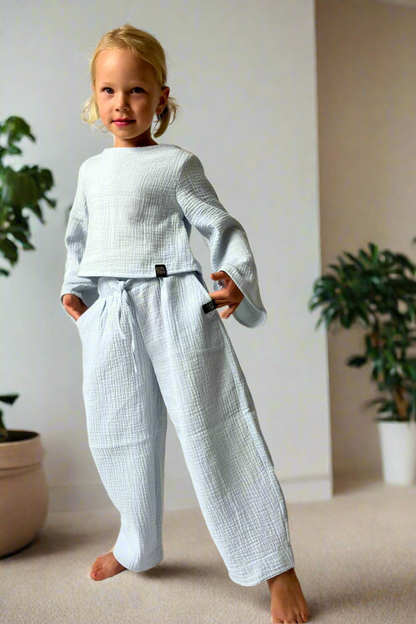 divci-top-měkký-prodyšný-mušelín-stylový-volný-široky-rukáv-Ideální-pro-každodenní-nošení-letní-večery-Lehkost-elegance-volnost-pro-teplé-dny-do-školy-hřiště-baby-blue