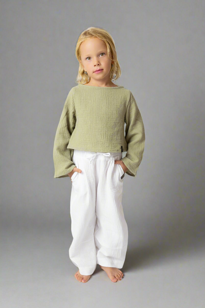 divci-top-měkký-prodyšný-mušelín-stylový-volný-široky-rukáv-Ideální-pro-každodenní-nošení-letní-večery-Lehkost-elegance-volnost-pro-teplé-dny-do-školy-hřiště-khaki