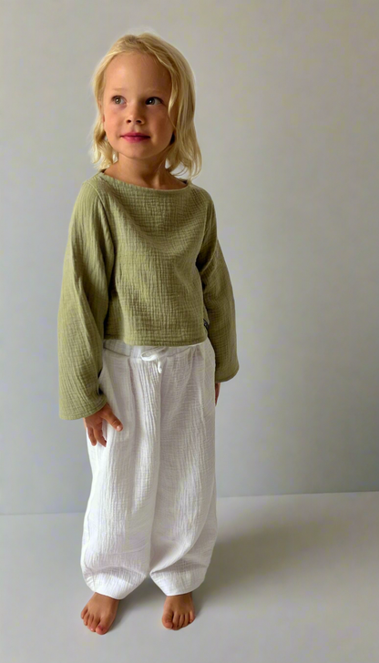 divci-top-měkký-prodyšný-mušelín-stylový-volný-široky-rukáv-Ideální-pro-každodenní-nošení-letní-večery-Lehkost-elegance-volnost-pro-teplé-dny-do-školy-hřiště-khaki