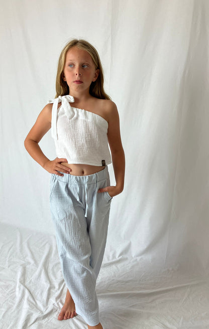 Dívčí top z mušelínu, na jedno rameno -Alis