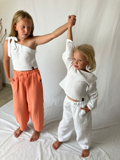 Dívčí top z mušelínu, na jedno rameno -Alis